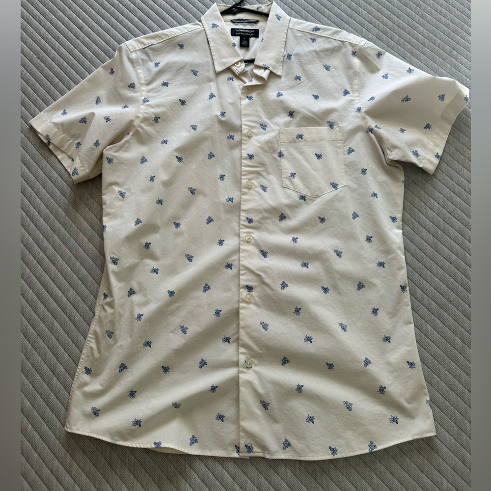 Men’s Large Short Sleeve Button Down